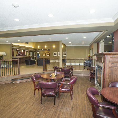 Lakeview Inns & Suites - Edson Airport West Eksteriør billede