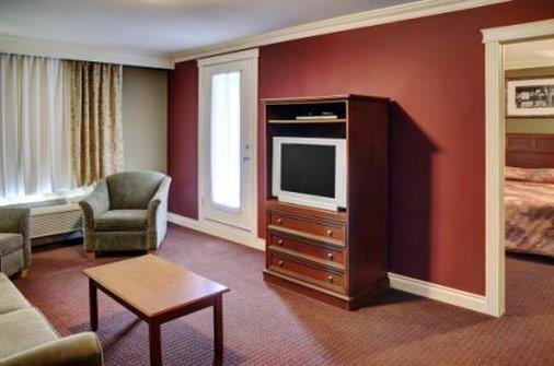 Lakeview Inns & Suites - Edson Airport West Værelse billede